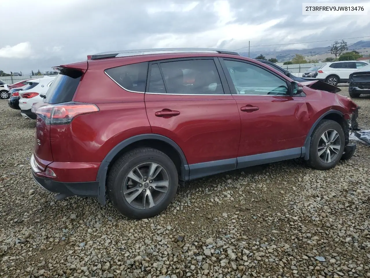 2T3RFREV9JW813476 2018 Toyota Rav4 Adventure