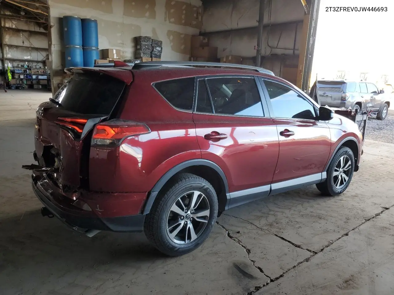 2T3ZFREV0JW446693 2018 Toyota Rav4 Le