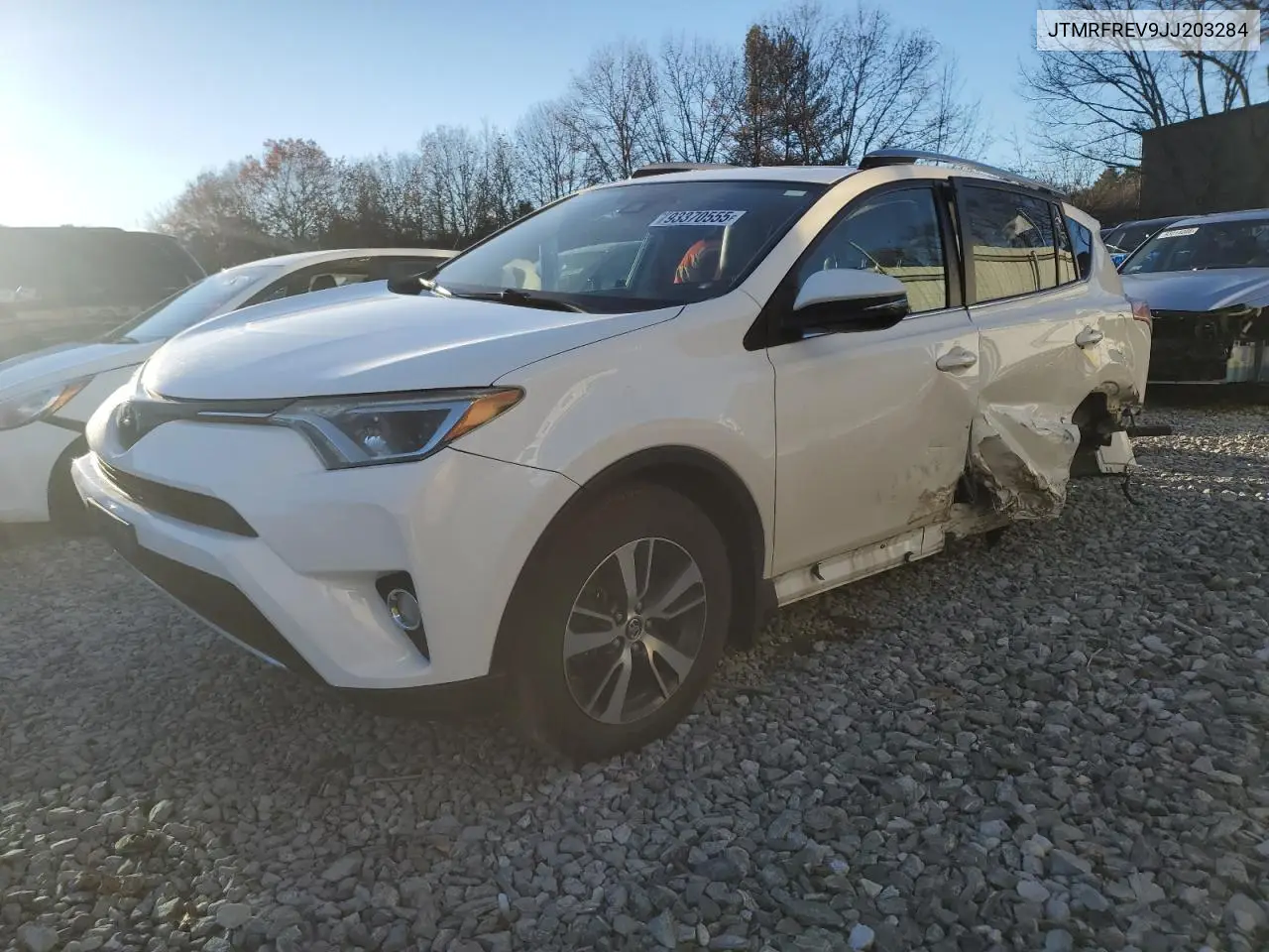 JTMRFREV9JJ203284 2018 Toyota Rav4 Adventure