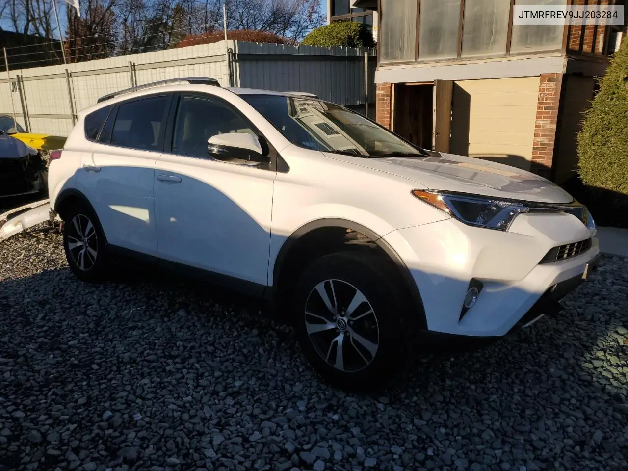 JTMRFREV9JJ203284 2018 Toyota Rav4 Adventure