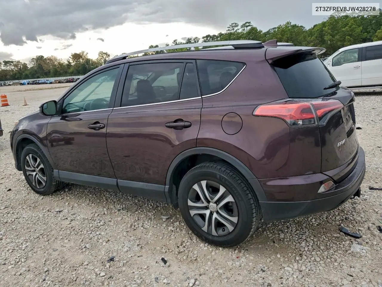 2T3ZFREV8JW428278 2018 Toyota Rav4 Le