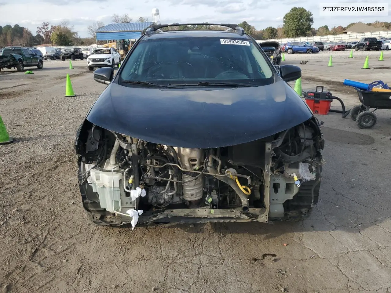 2T3ZFREV2JW485558 2018 Toyota Rav4 Le