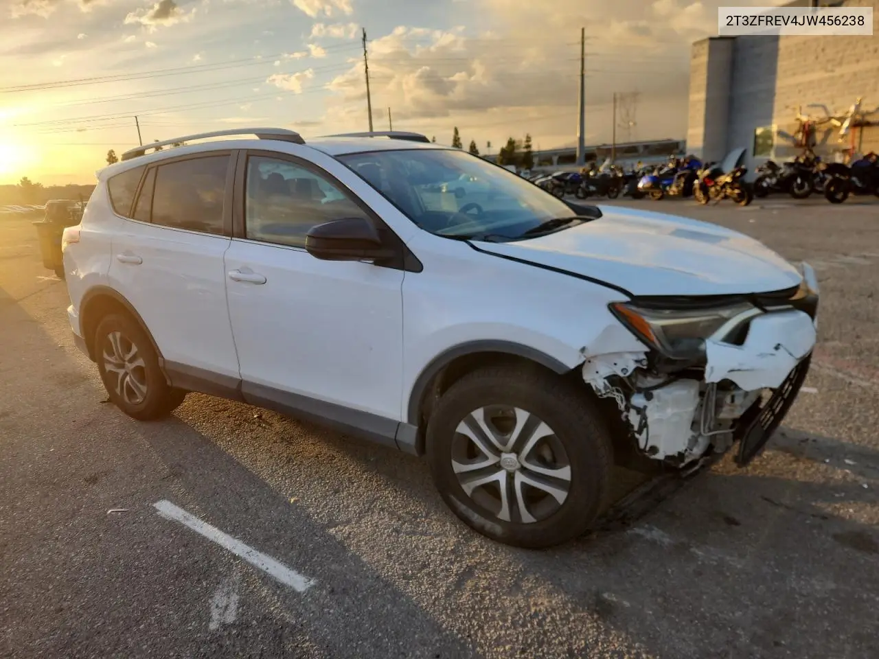 2T3ZFREV4JW456238 2018 Toyota Rav4 Le