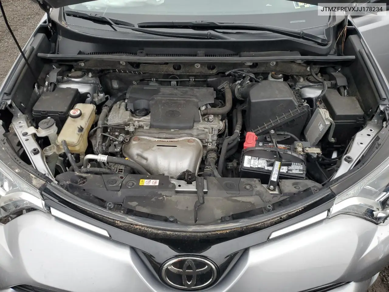 JTMZFREVXJJ178234 2018 Toyota Rav4 Le
