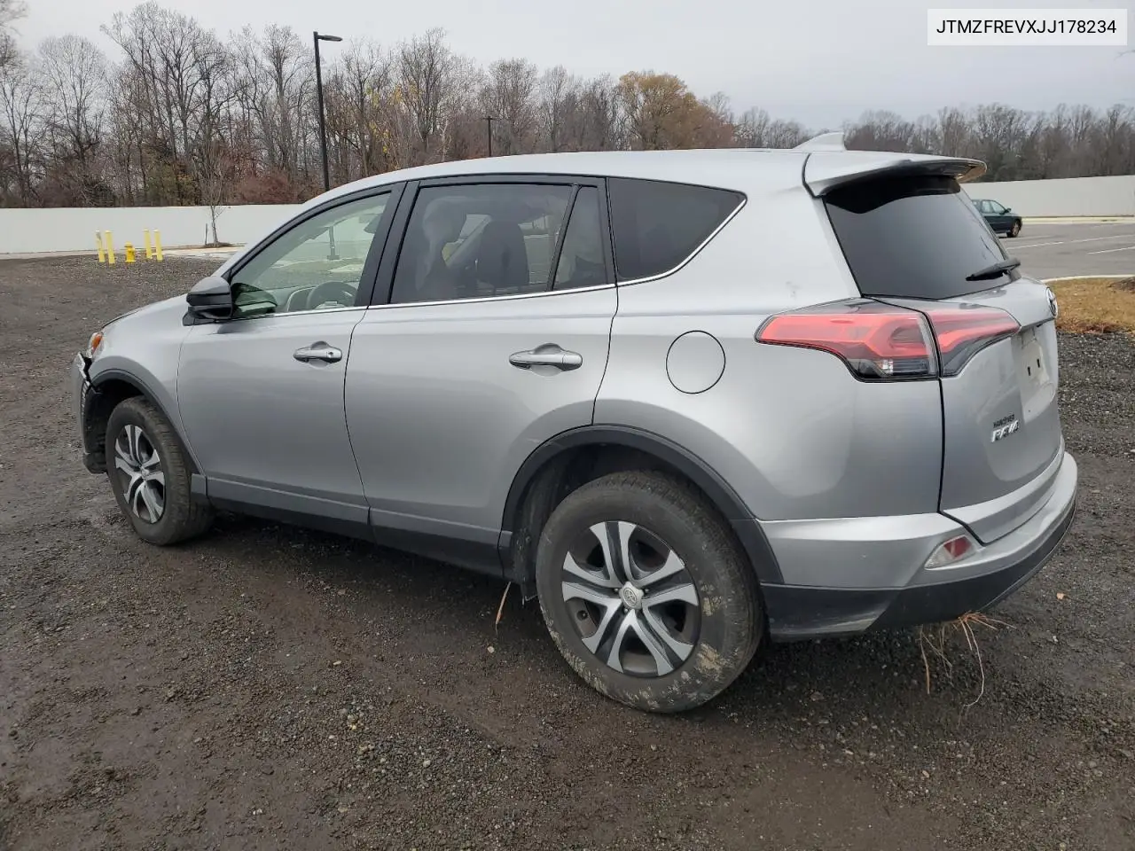 JTMZFREVXJJ178234 2018 Toyota Rav4 Le