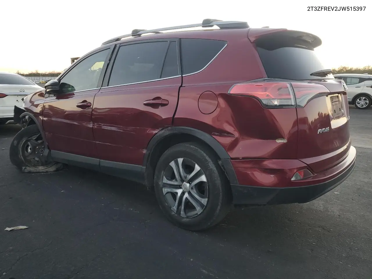 2T3ZFREV2JW515397 2018 Toyota Rav4 Le