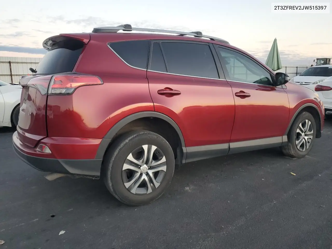 2T3ZFREV2JW515397 2018 Toyota Rav4 Le