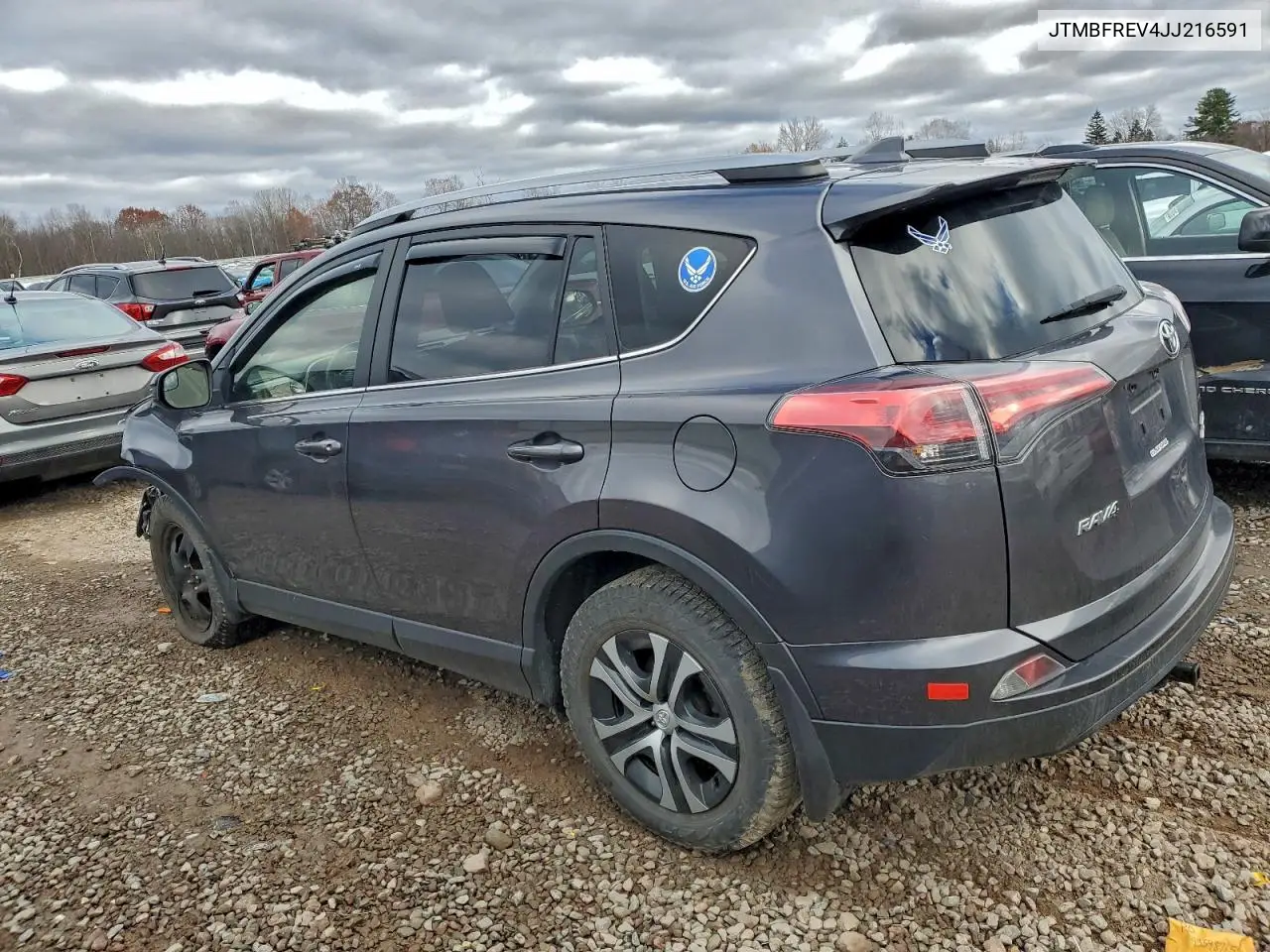 JTMBFREV4JJ216591 2018 Toyota Rav4 Le