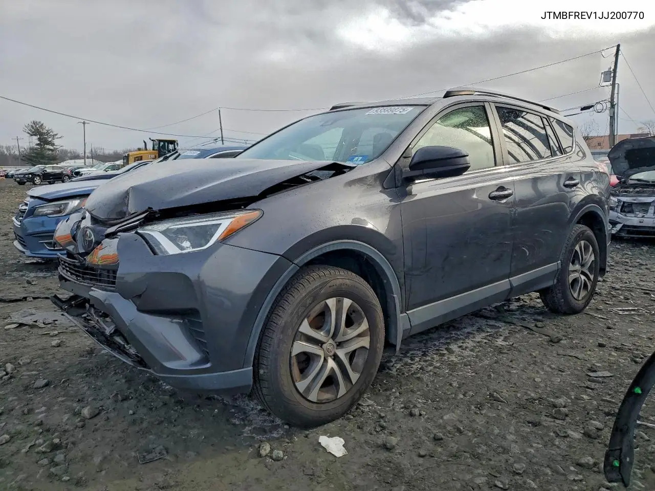 JTMBFREV1JJ200770 2018 Toyota Rav4 Le