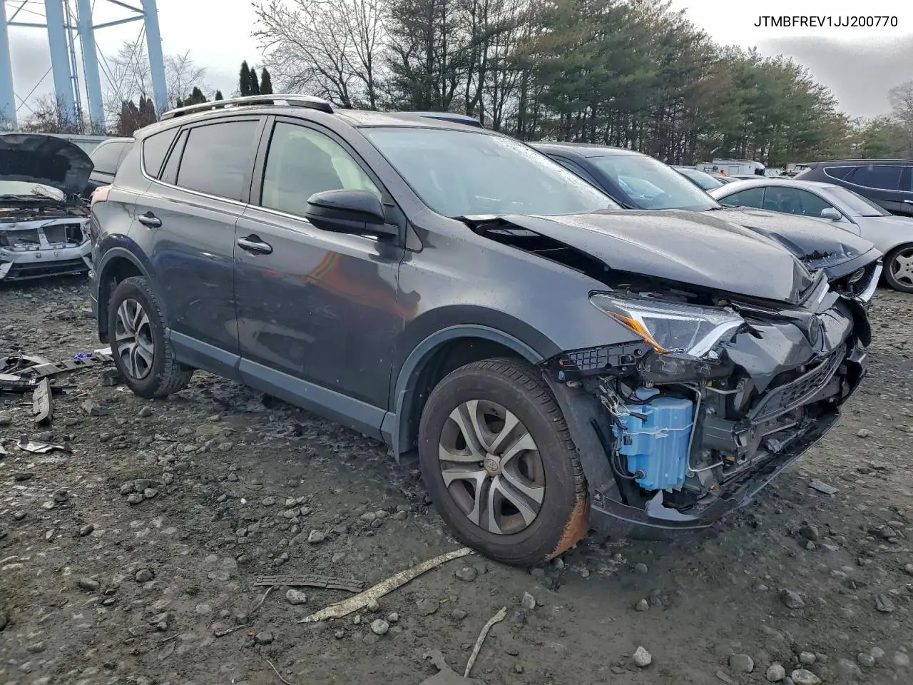 JTMBFREV1JJ200770 2018 Toyota Rav4 Le
