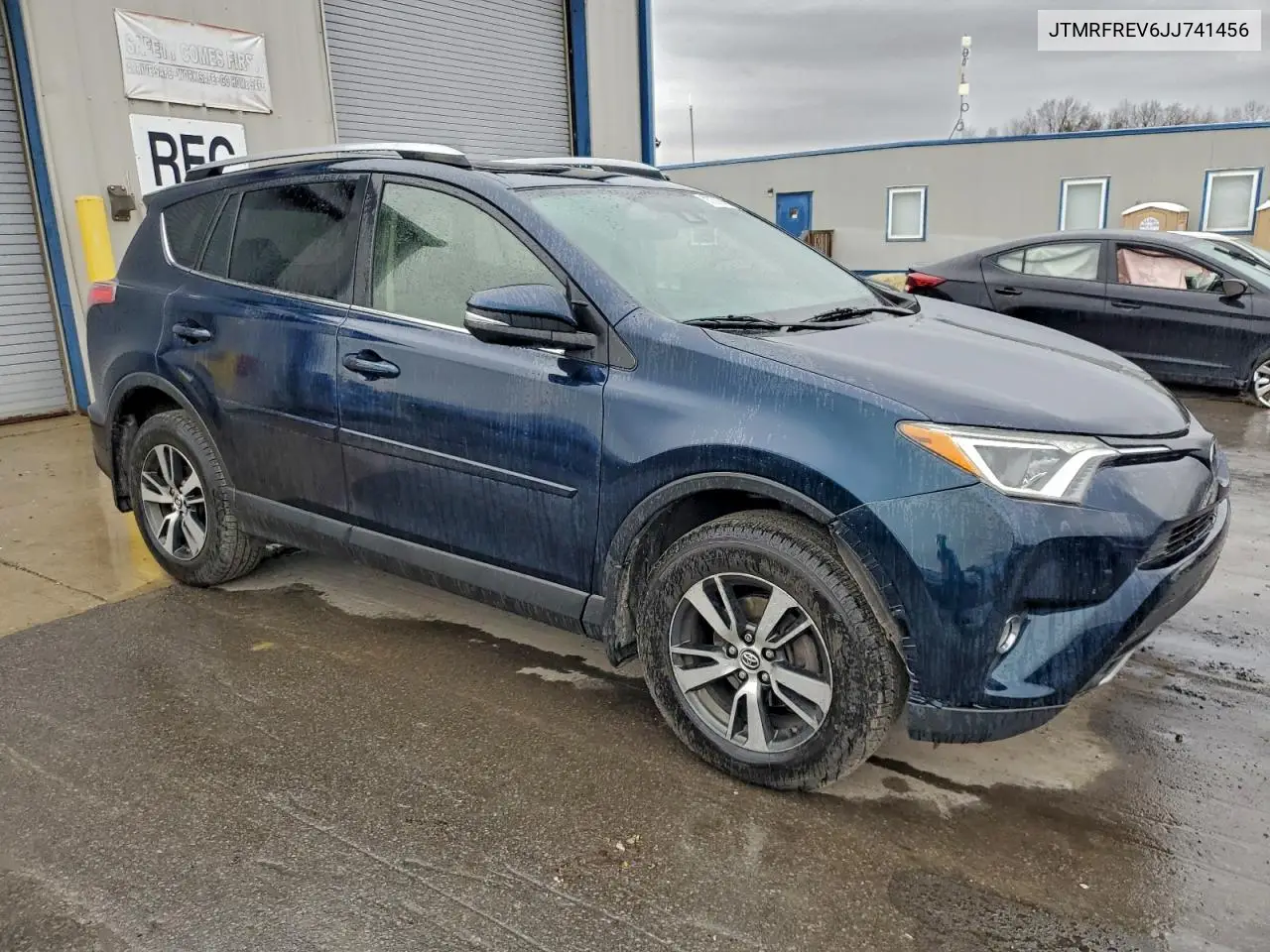 JTMRFREV6JJ741456 2018 Toyota Rav4 Adventure