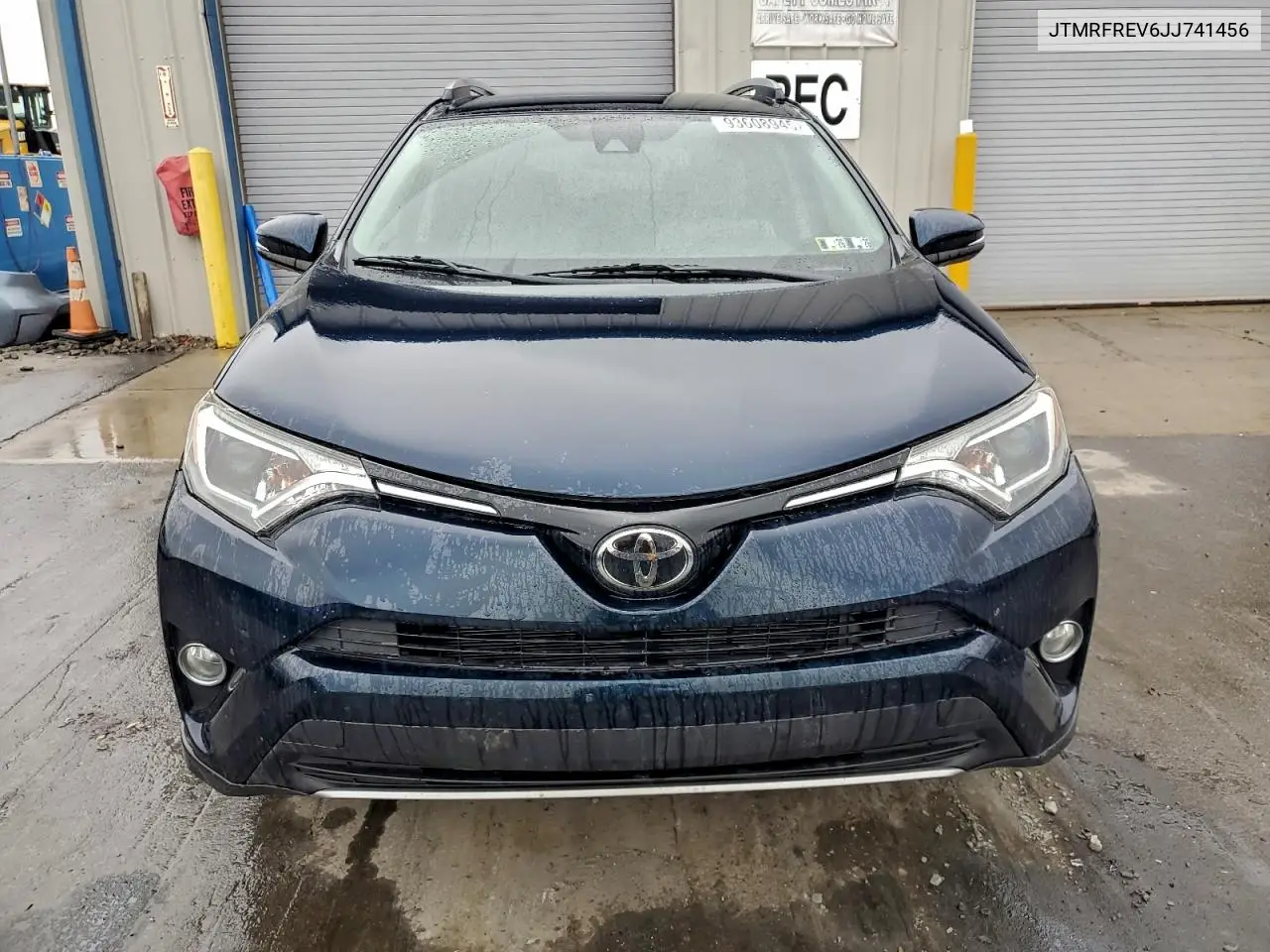 JTMRFREV6JJ741456 2018 Toyota Rav4 Adventure