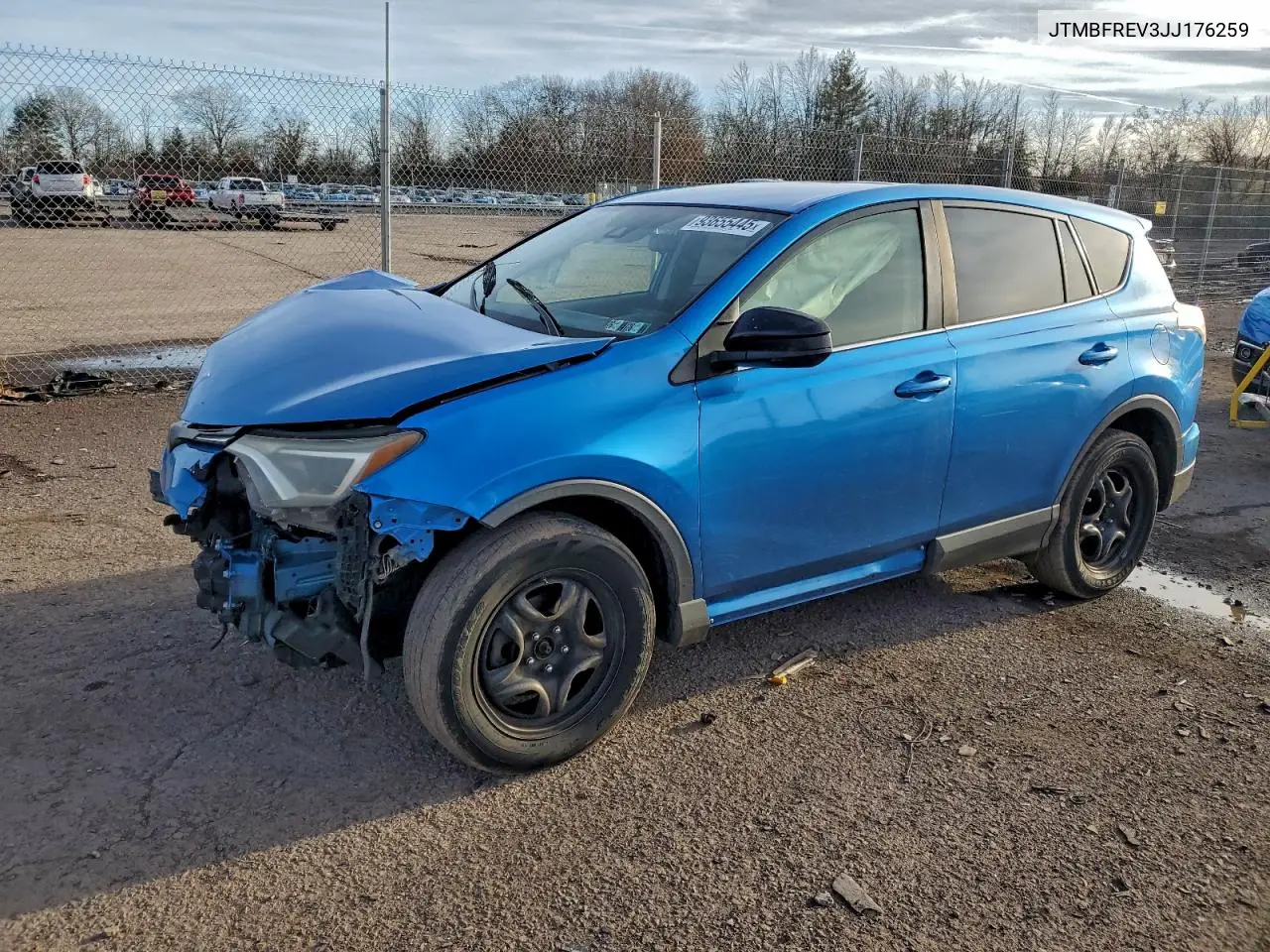JTMBFREV3JJ176259 2018 Toyota Rav4 Le