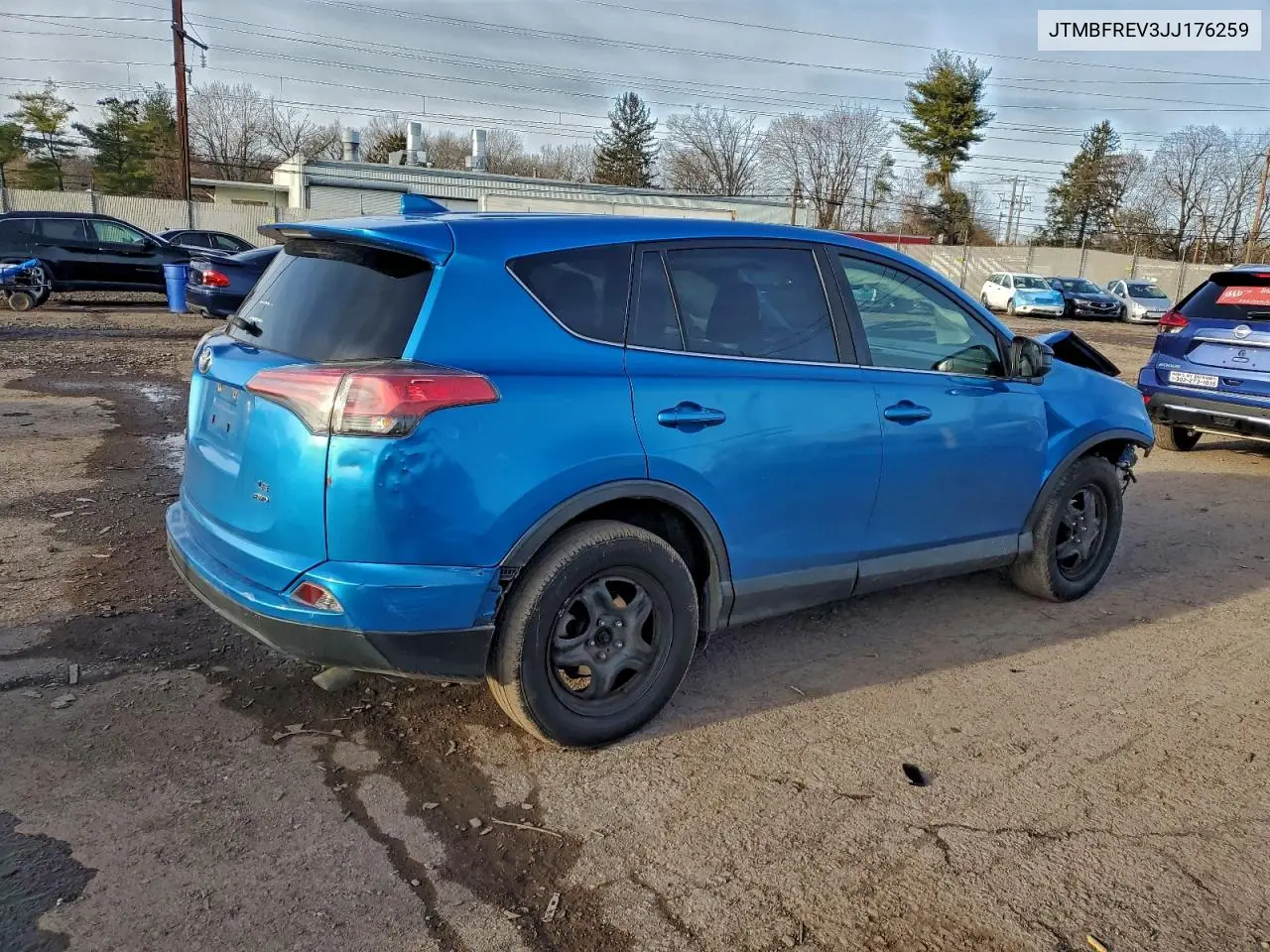JTMBFREV3JJ176259 2018 Toyota Rav4 Le