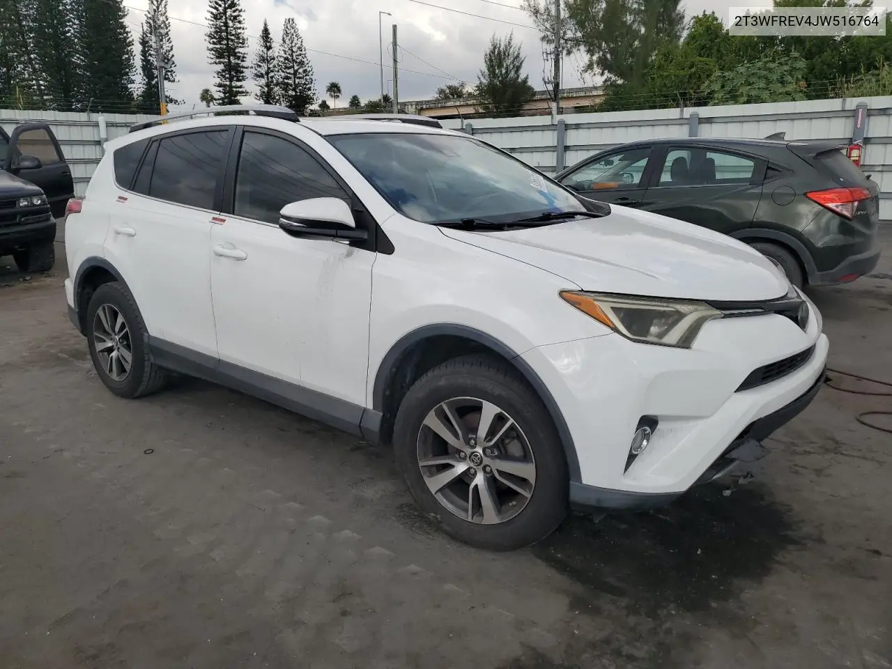 2T3WFREV4JW516764 2018 Toyota Rav4 Adventure