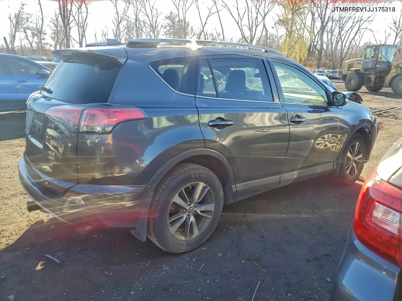 JTMRFREV1JJ175318 2018 Toyota Rav4 Adventure