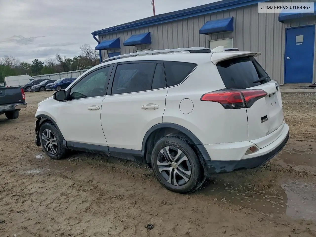 JTMZFREV2JJ184867 2018 Toyota Rav4 Le