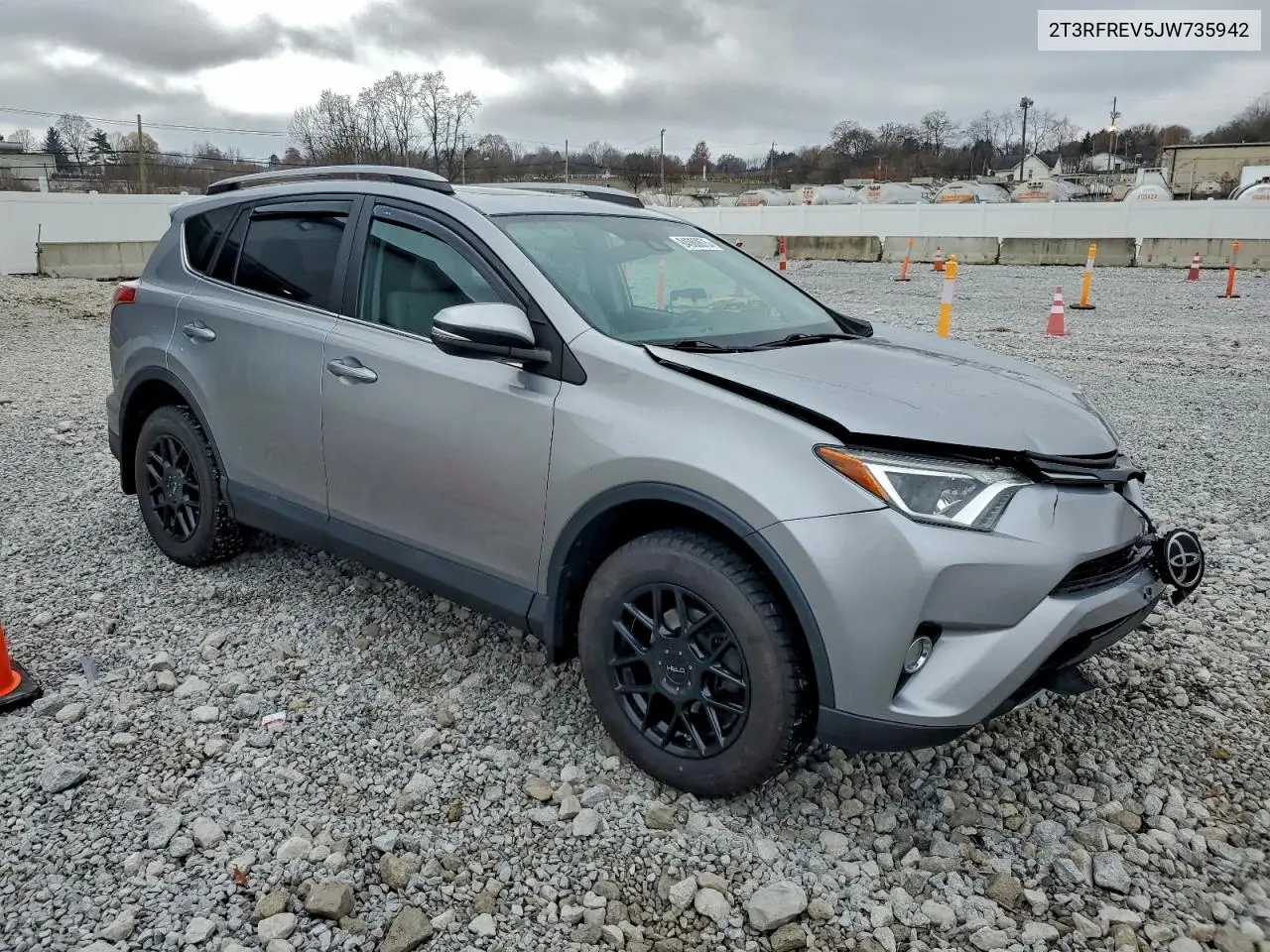 2T3RFREV5JW735942 2018 Toyota Rav4 Adventure