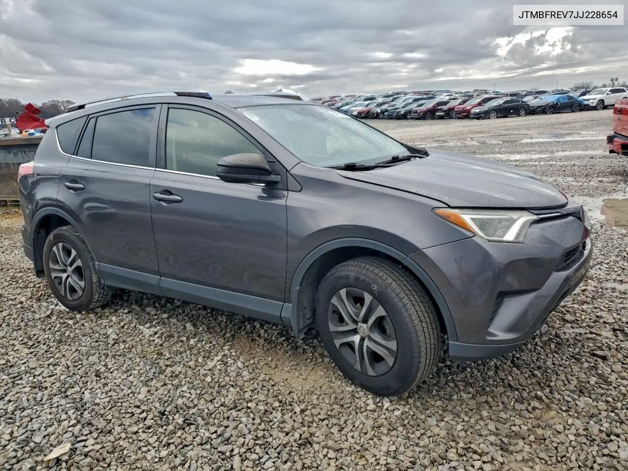 JTMBFREV7JJ228654 2018 Toyota Rav4 Le