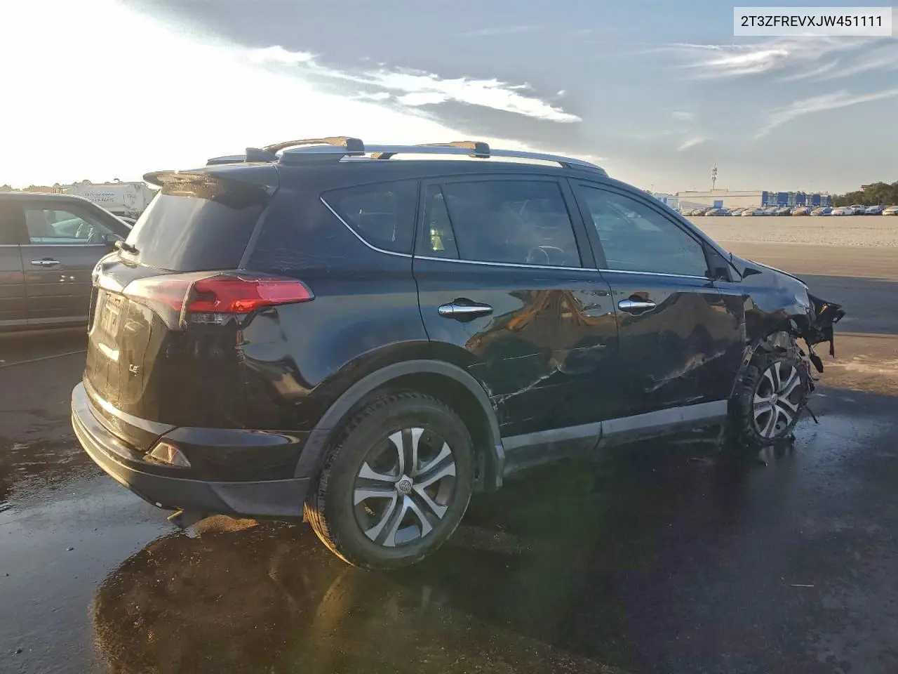 2T3ZFREVXJW451111 2018 Toyota Rav4 Le