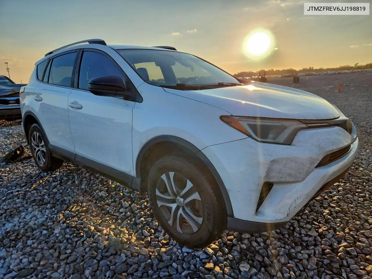 JTMZFREV6JJ198819 2018 Toyota Rav4 Le