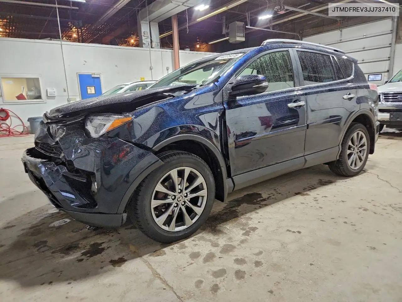 JTMDFREV3JJ737410 2018 Toyota Rav4 Limited