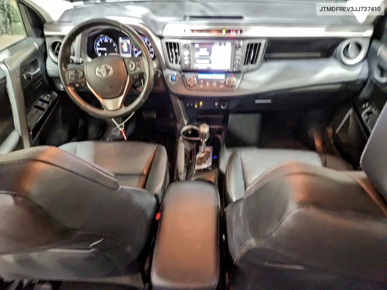 JTMDFREV3JJ737410 2018 Toyota Rav4 Limited