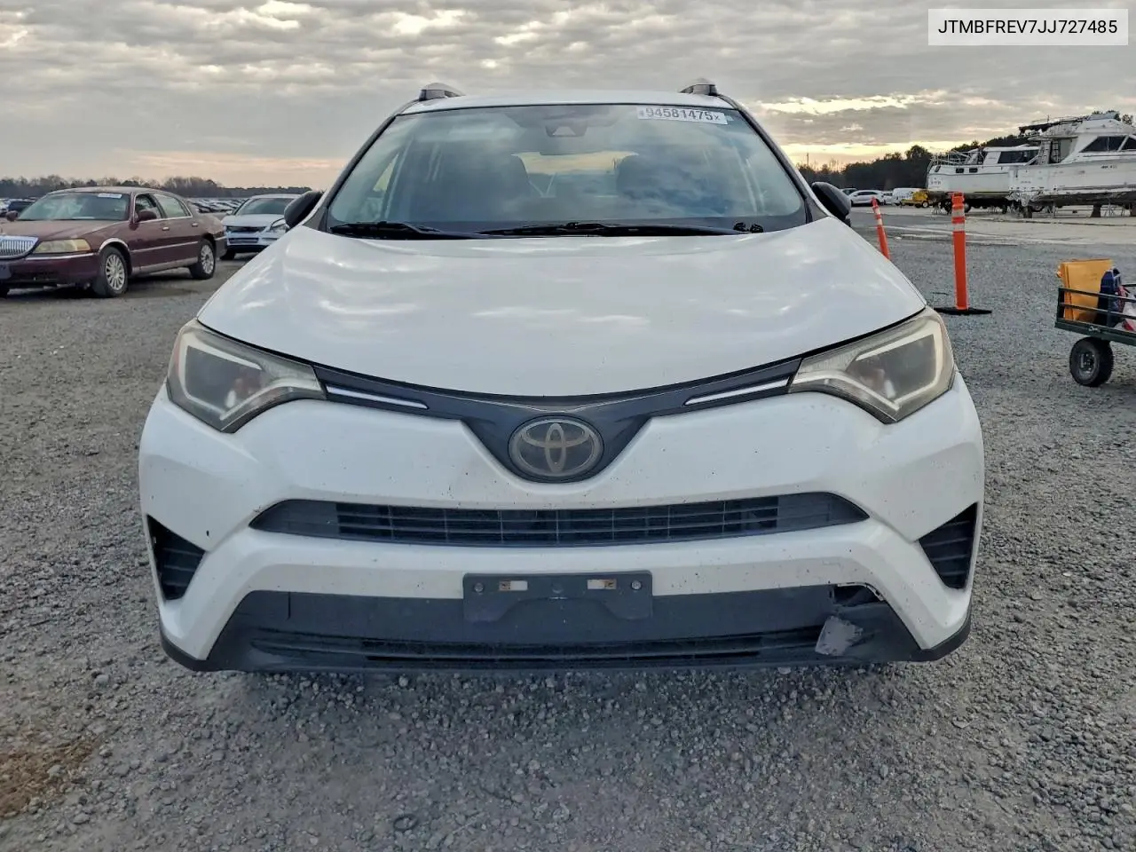 JTMBFREV7JJ727485 2018 Toyota Rav4 Le