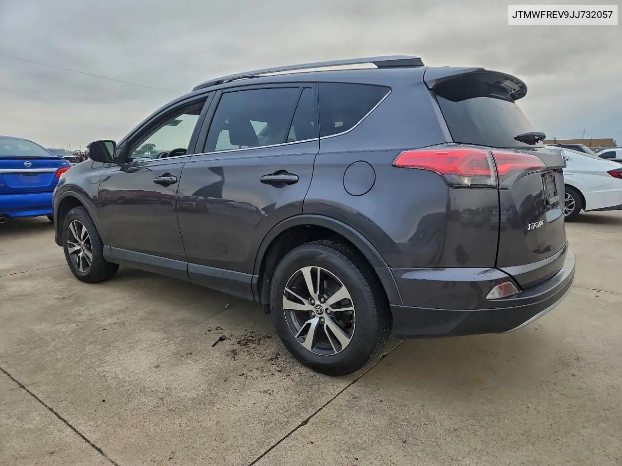 JTMWFREV9JJ732057 2018 Toyota Rav4 Adventure