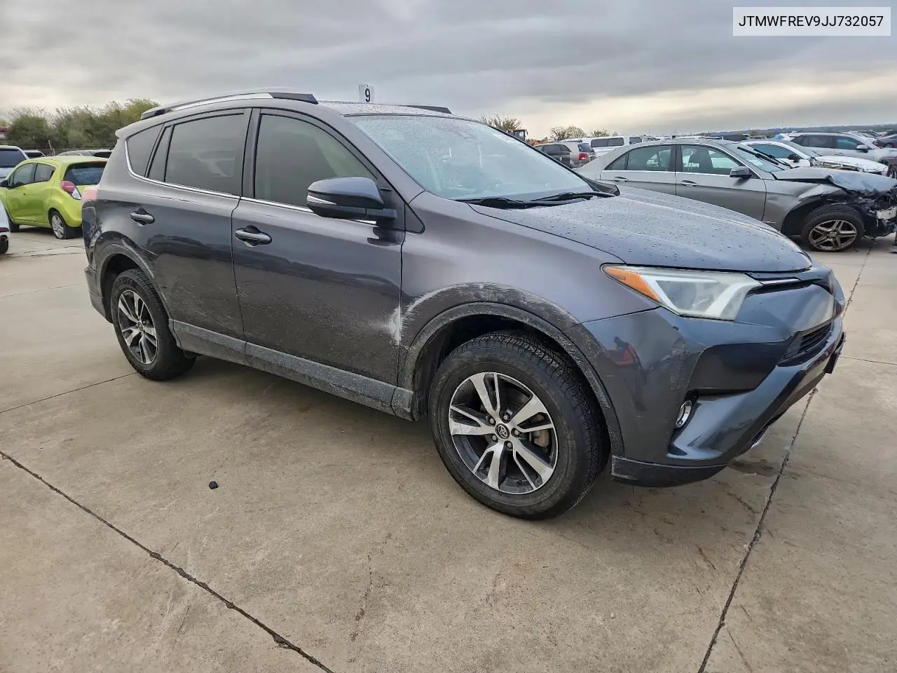 JTMWFREV9JJ732057 2018 Toyota Rav4 Adventure