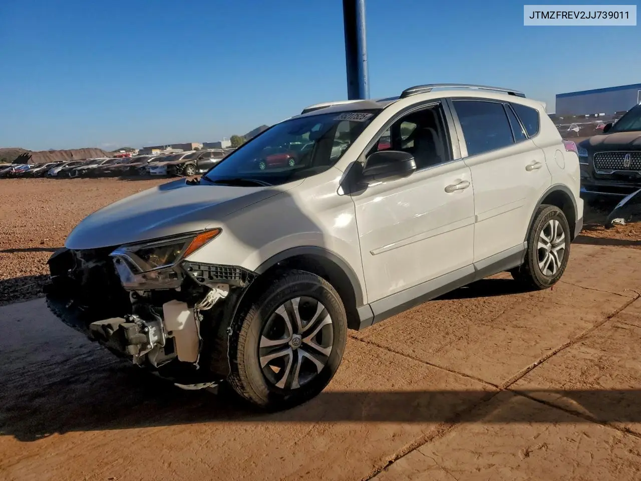 JTMZFREV2JJ739011 2018 Toyota Rav4 Le