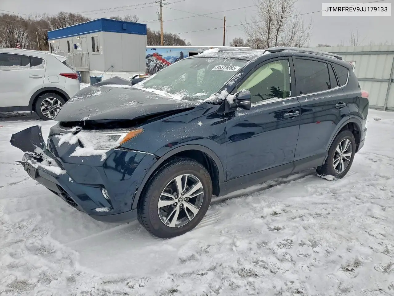 JTMRFREV9JJ179133 2018 Toyota Rav4 Adventure