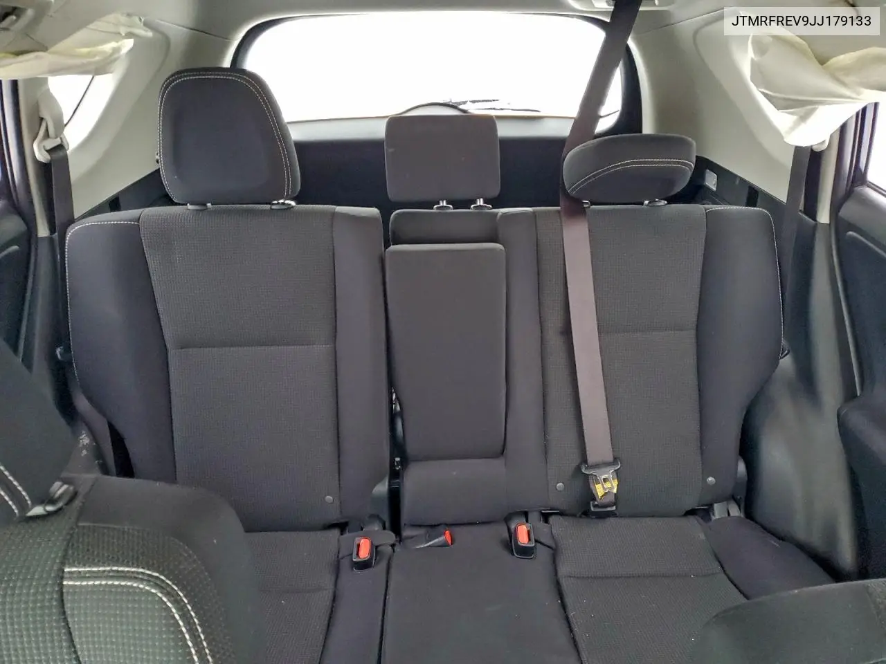 JTMRFREV9JJ179133 2018 Toyota Rav4 Adventure