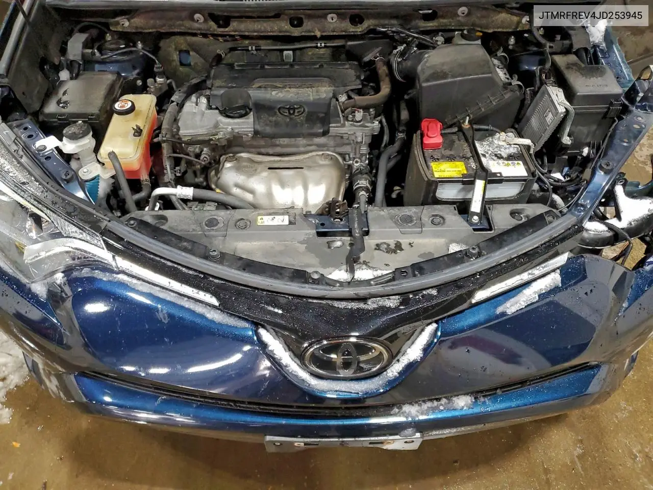 JTMRFREV4JD253945 2018 Toyota Rav4 Adventure