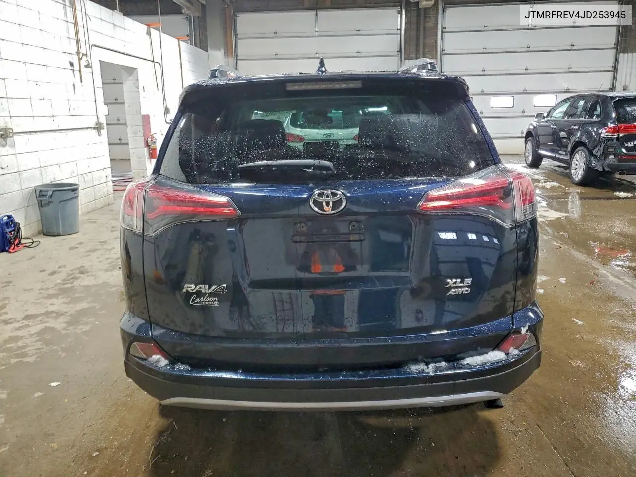 JTMRFREV4JD253945 2018 Toyota Rav4 Adventure