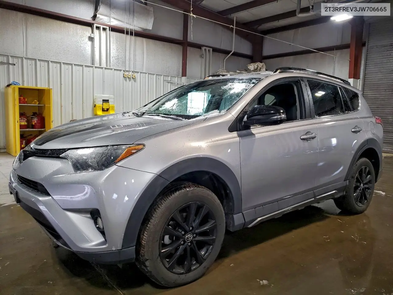 2T3RFREV3JW706665 2018 Toyota Rav4 Adventure