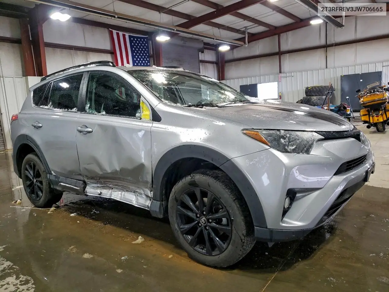 2T3RFREV3JW706665 2018 Toyota Rav4 Adventure
