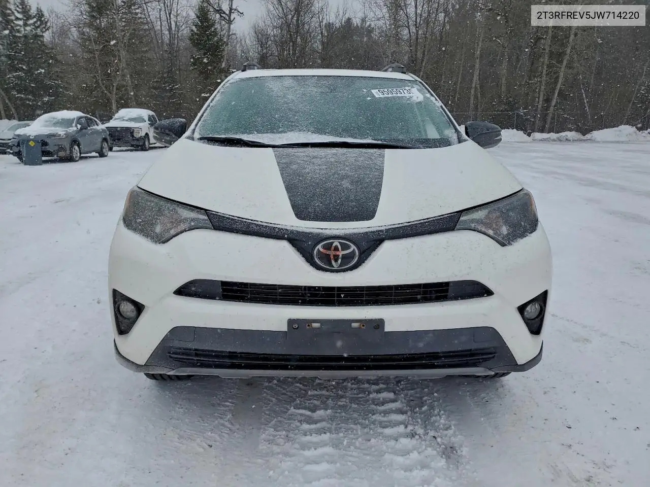 2T3RFREV5JW714220 2018 Toyota Rav4 Adventure