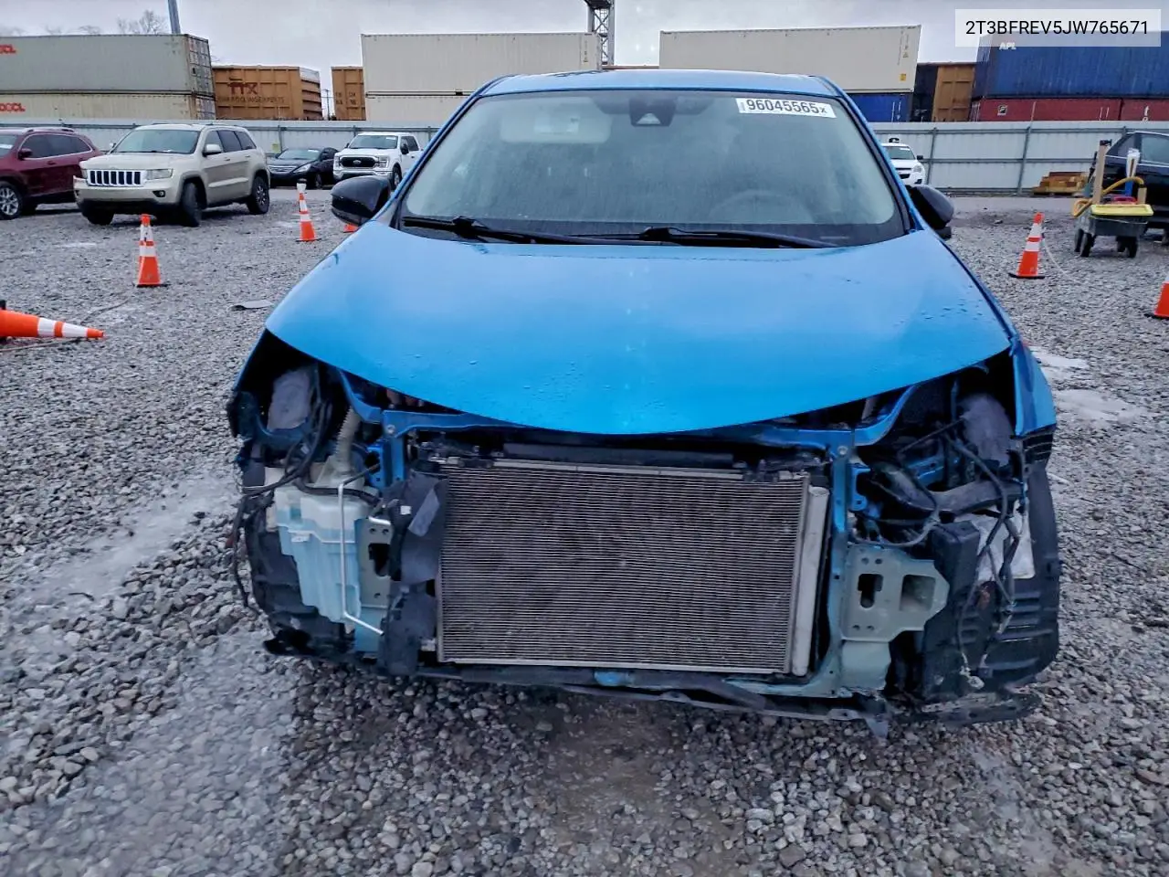 2T3BFREV5JW765671 2018 Toyota Rav4 Le