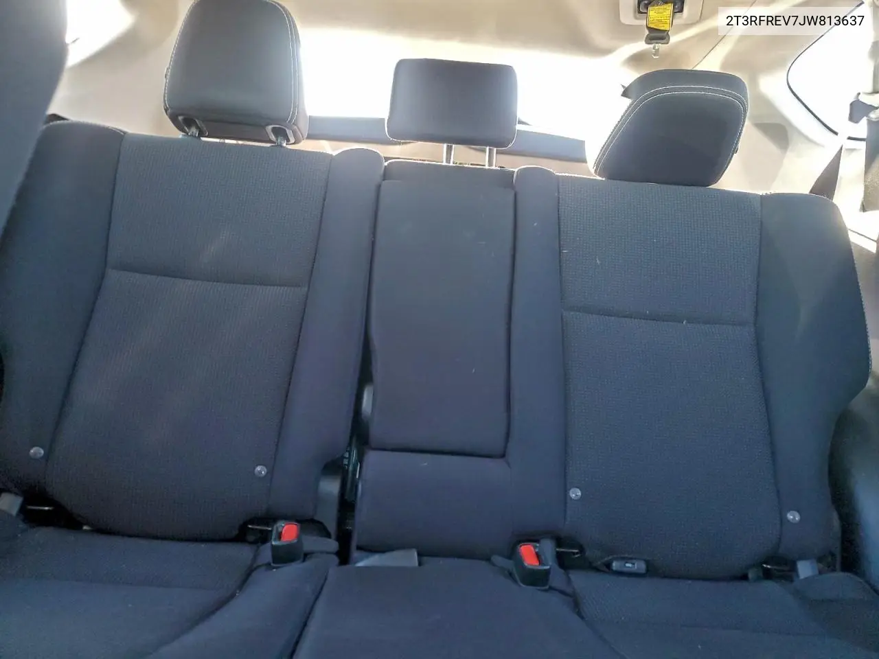 2T3RFREV7JW813637 2018 Toyota Rav4 Adventure