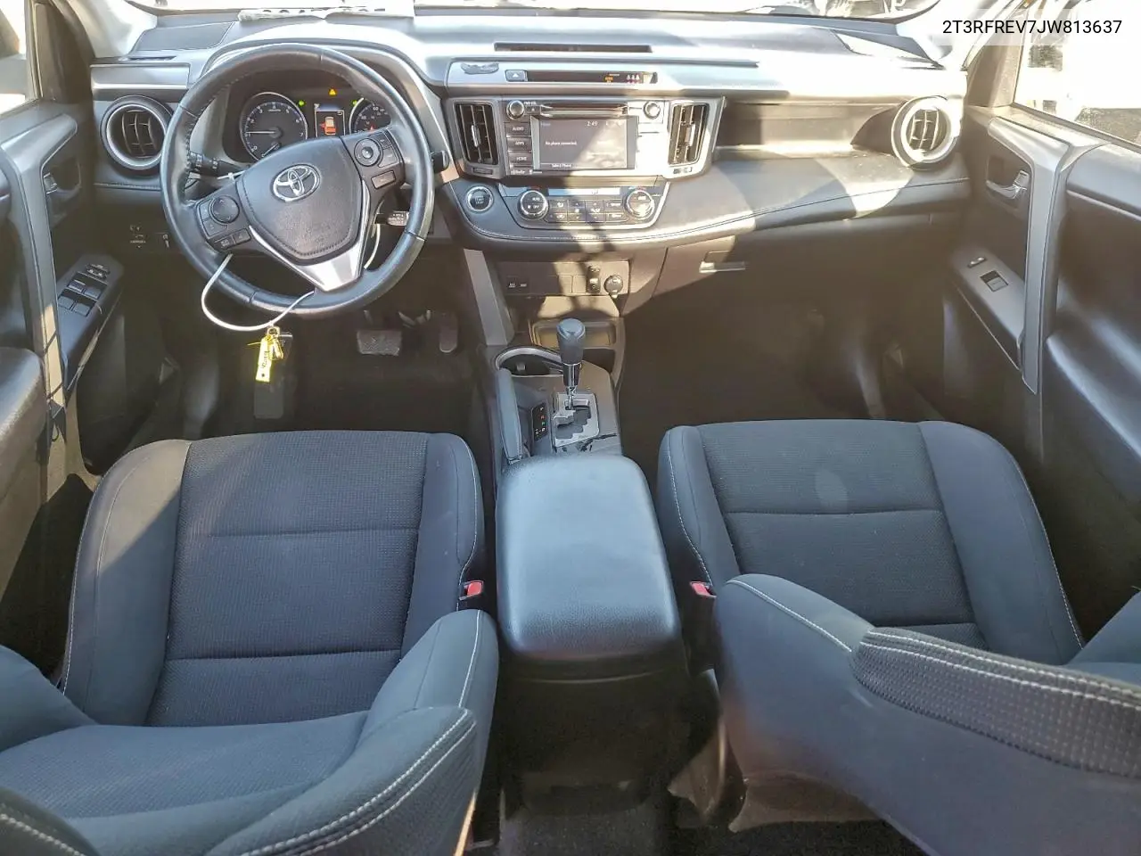 2T3RFREV7JW813637 2018 Toyota Rav4 Adventure