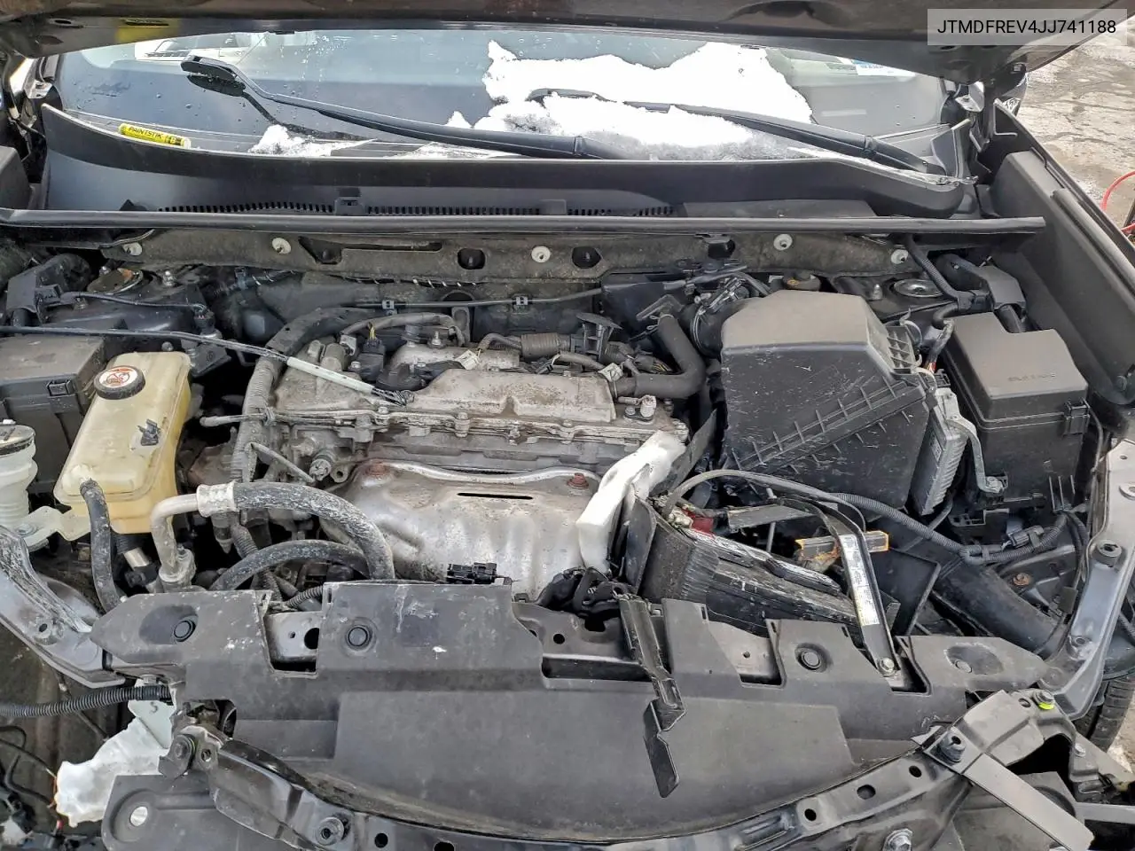JTMDFREV4JJ741188 2018 Toyota Rav4 Limited