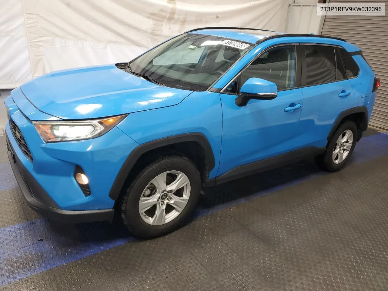 2T3P1RFV9KW032396 2019 Toyota Rav4 Xle