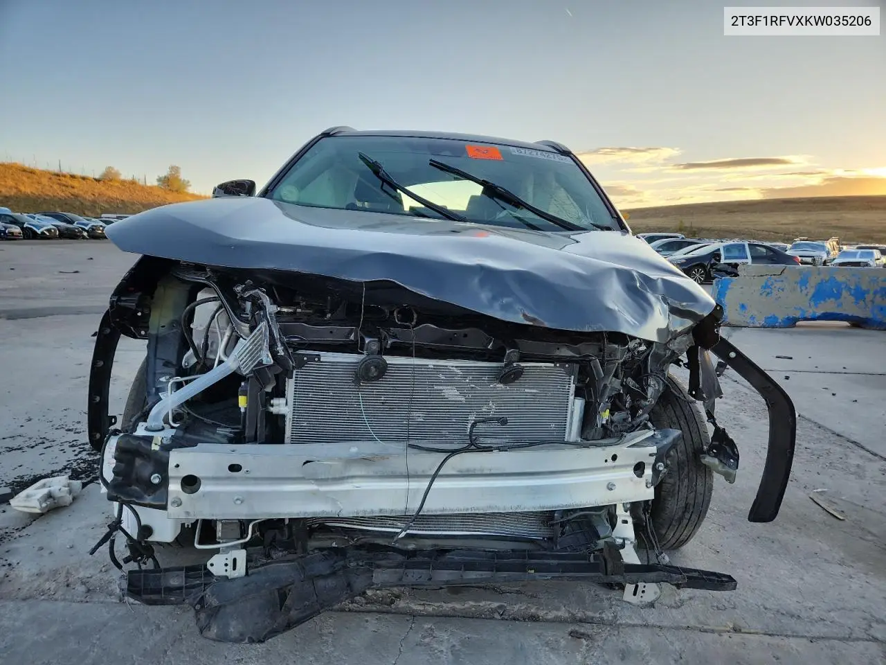 2T3F1RFVXKW035206 2019 Toyota Rav4 Le