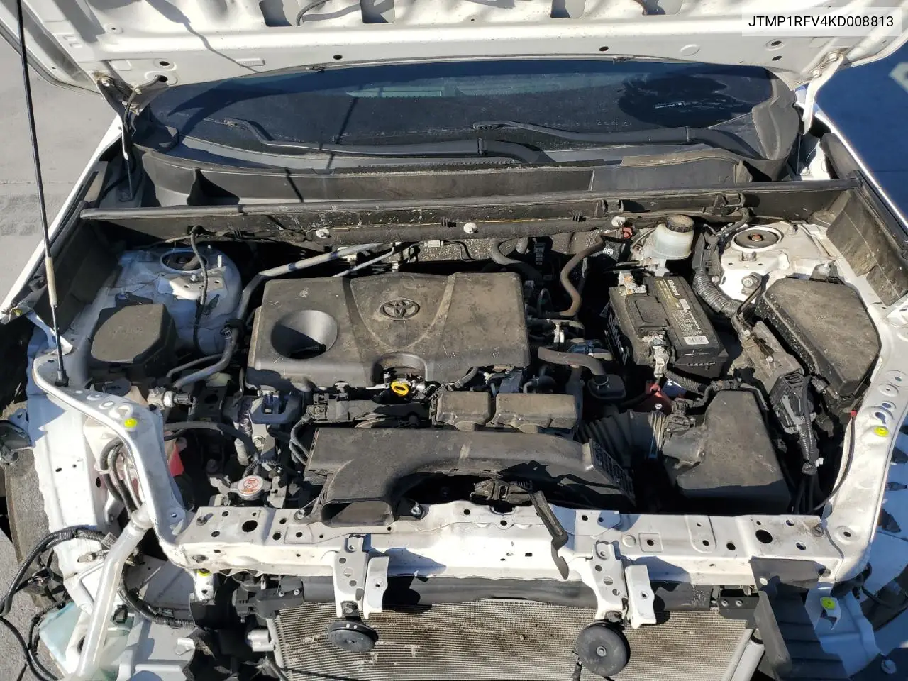 JTMP1RFV4KD008813 2019 Toyota Rav4 Xle