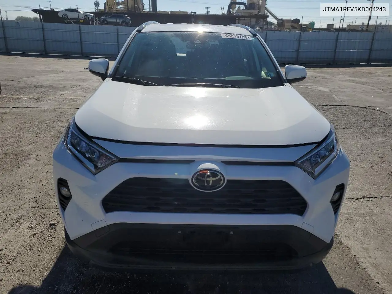 JTMA1RFV5KD004243 2019 Toyota Rav4 Xle Premium