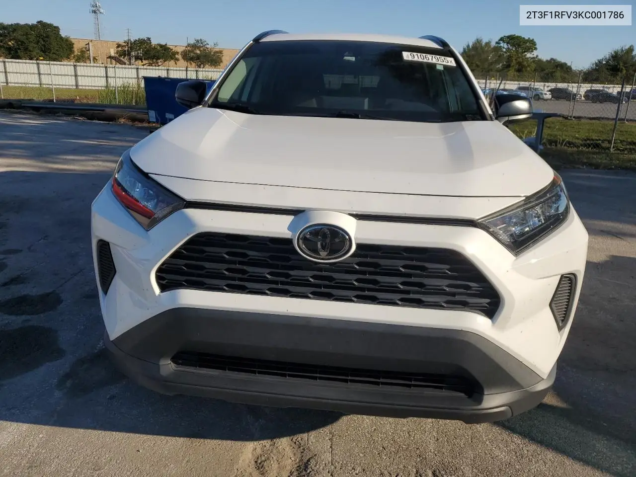 2T3F1RFV3KC001786 2019 Toyota Rav4 Le