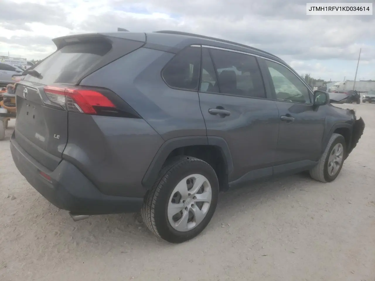 JTMH1RFV1KD034614 2019 Toyota Rav4 Le