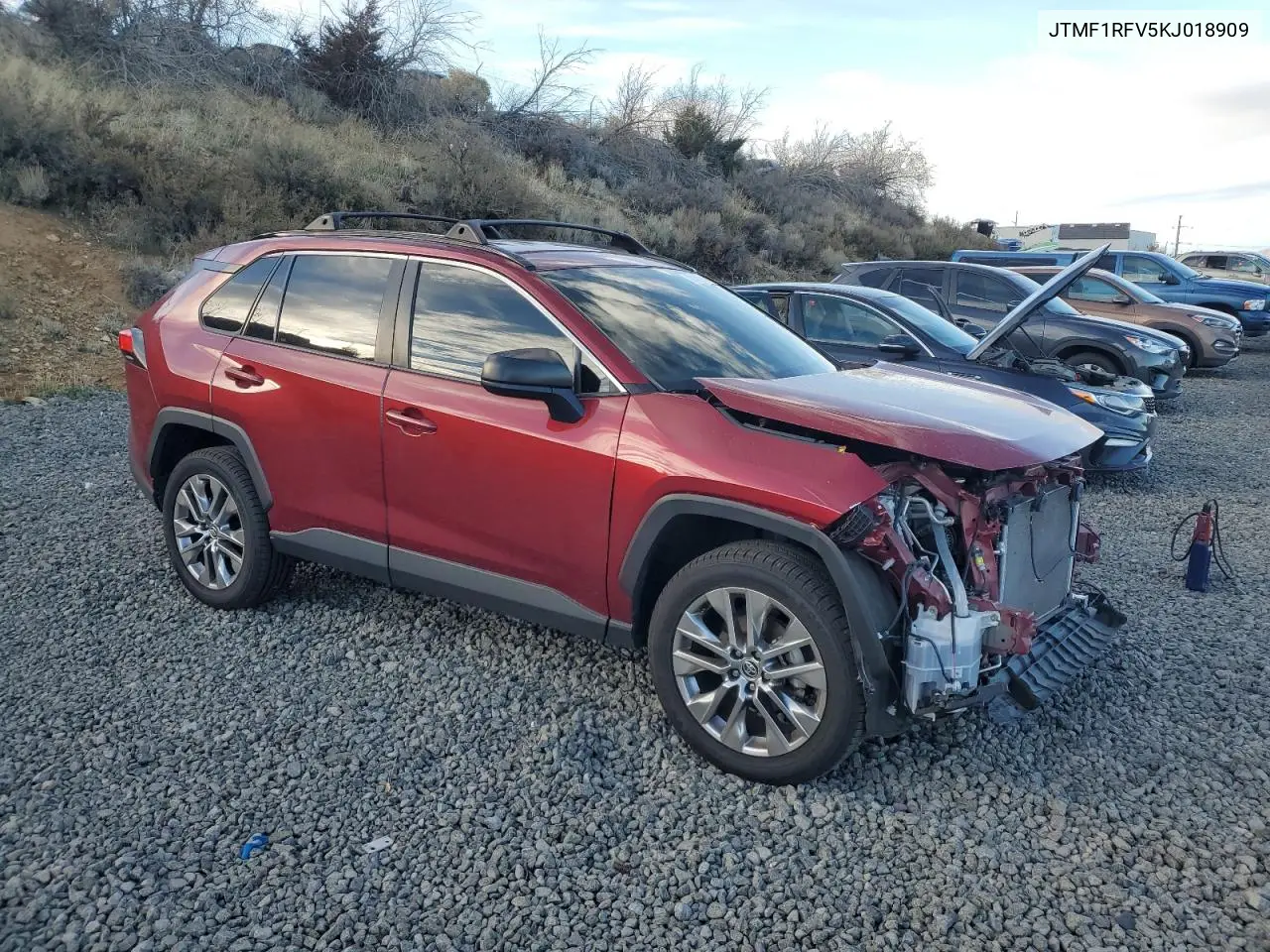 JTMF1RFV5KJ018909 2019 Toyota Rav4 Le
