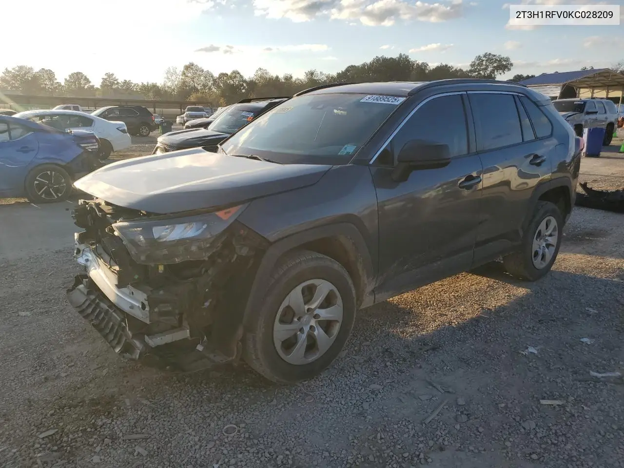 2T3H1RFV0KC028209 2019 Toyota Rav4 Le